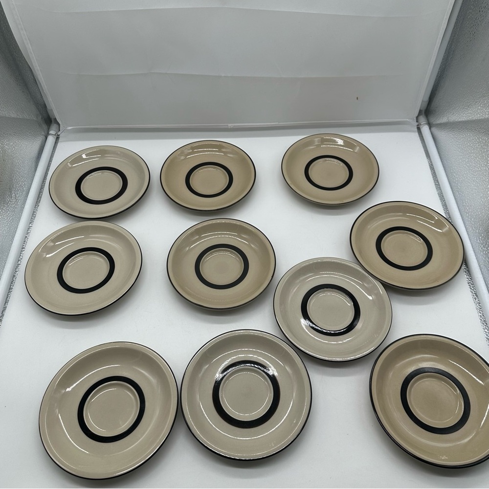 EUC Set of 10 Vintage Sears Strawberries Stoneware 1971 4112 Saucers Plates